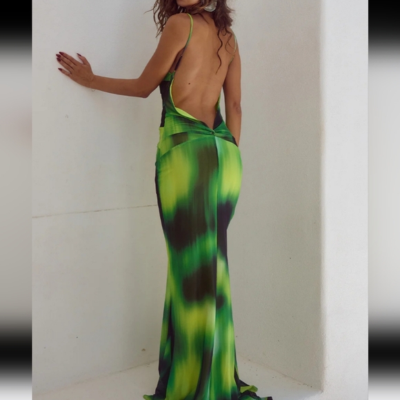 Runaway the Label Green Maxi Dress Size M NWT - Picture 4 of 4